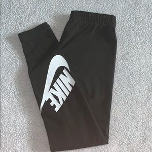 Nike Pants - leggings Nike Pants - leggings